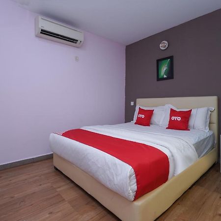 Capital O 89919 Hotel Hari Hari Куала-Лумпур Экстерьер фото